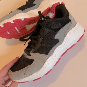 Adidas Women’s Sneaker